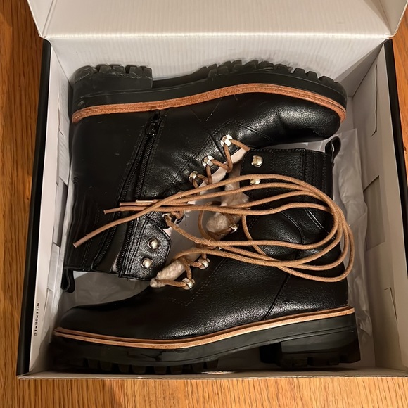 Women’s black Piercy combat boots size 8 - Picture 10 of 10